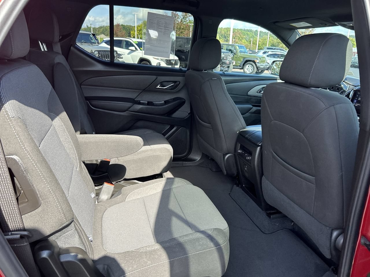 Used 2023 Chevrolet Traverse LT AWD/4WD image 18