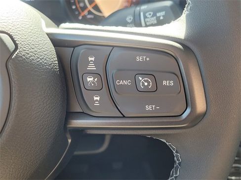 New 2025 Jeep Gladiator Sport image 13