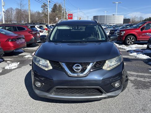 Used 2016 Nissan Rogue SL w/ SL Premium Package image 2