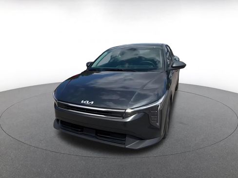 Used 2025 Kia K4 FWD image 8