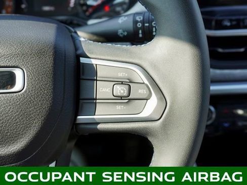 Used 2022 Jeep Compass Latitude image 20