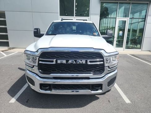 Used 2024 RAM 2500 Tradesman w/ Chrome Appearance Group AWD/4WD image 1