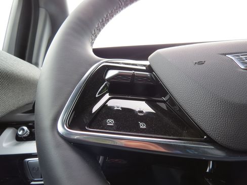 New 2026 Cadillac Optiq Sport 2 w/ LPO, Floor Liner Package image 35