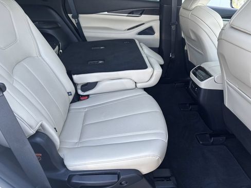Used 2025 INFINITI QX60 Sensory w/ Vision Package AWD/4WD image 31
