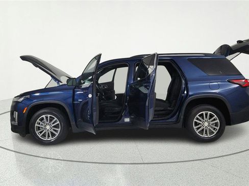 Used 2023 Chevrolet Traverse LT FWD image 6