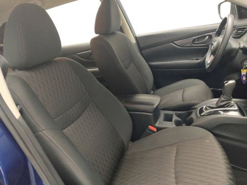 Used 2020 Nissan Rogue S FWD image 21