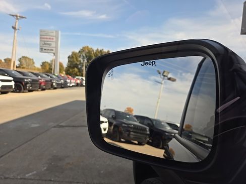 Used 2023 Jeep Renegade Altitude w/ Sun/Sound Group image 30