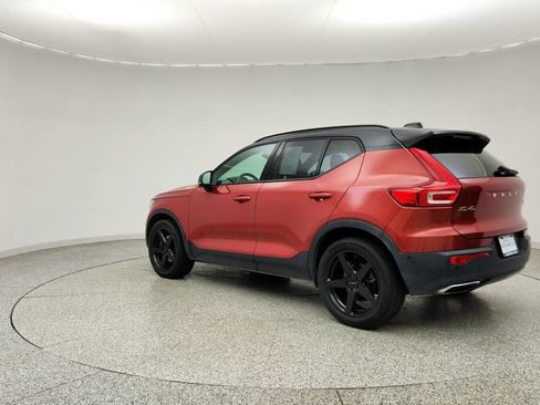 Used 2019 Volvo XC40 T5 R-Design AWD/4WD image 7