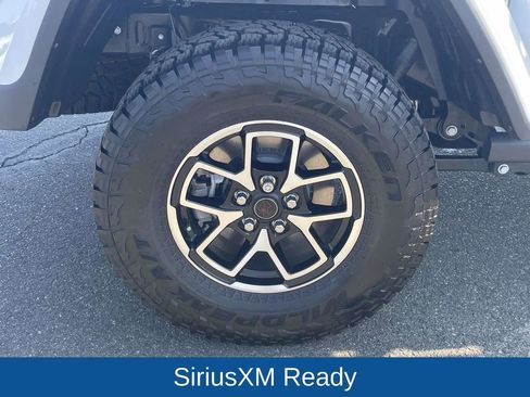 Certified 2025 Jeep Gladiator Rubicon image 14