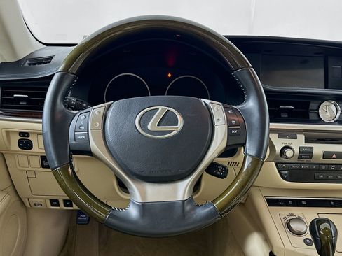 Used 2013 Lexus ES 350 image 18
