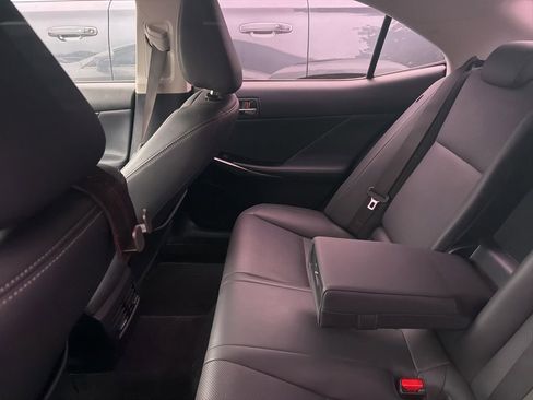 Used 2014 Lexus IS 250 RWD image 11