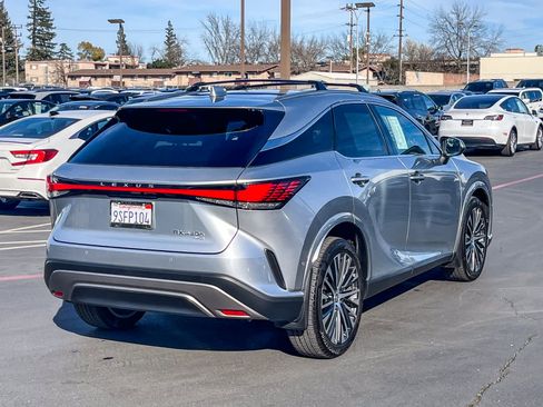 Used 2024 Lexus RX 350 w/ Convenience Package image 4