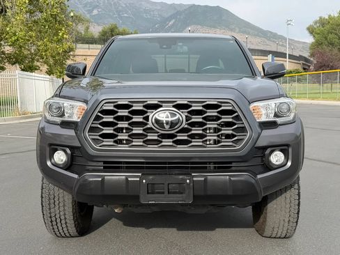 Used 2021 Toyota Tacoma TRD Off-Road w/ Technology Package AWD/4WD image 3