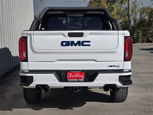Used 2019 GMC Sierra 1500 AT4 w/ Off Road Performance Package image 9