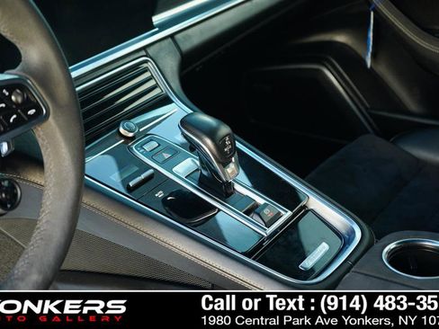 Used 2019 Porsche Panamera GTS image 39