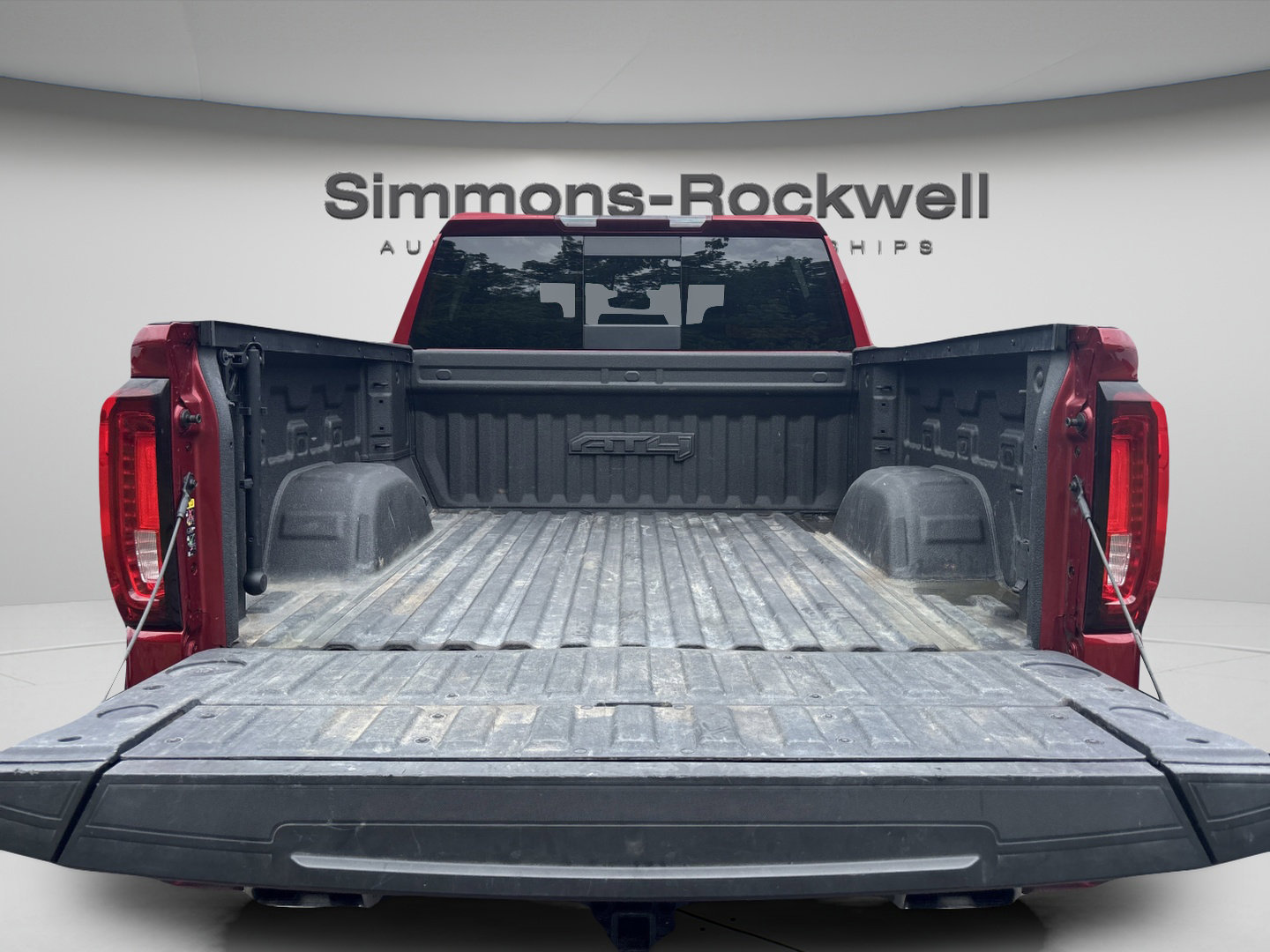 Used 2023 GMC Sierra 1500 AT4 w/ AT4 Preferred Package AWD/4WD image 9