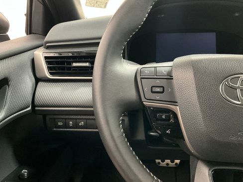Used 2026 Toyota Camry SE FWD image 18