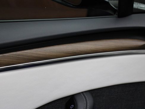 Used 2022 Tesla Model S AWD image 46