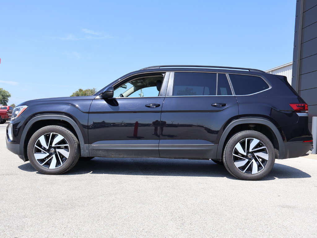 Used 2026 Volkswagen Atlas SE AWD/4WD image 2