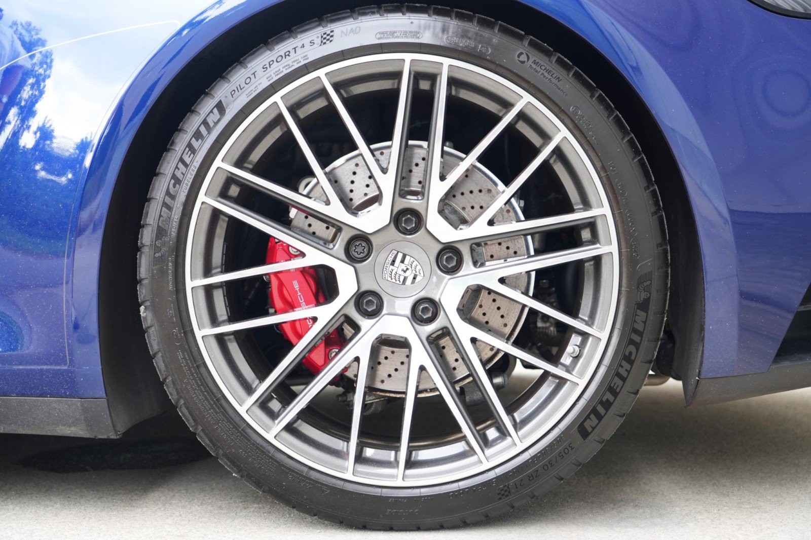 Used 2024 Porsche 911 Carrera S RWD image 51