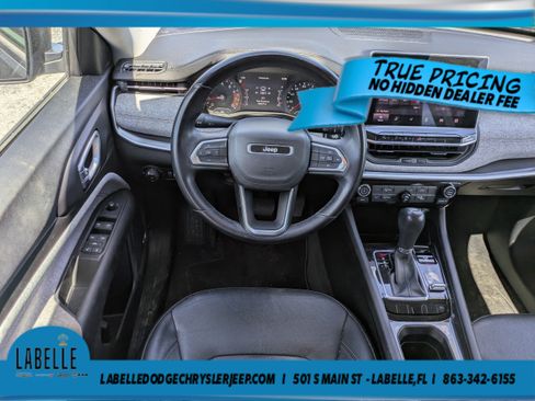 Used 2022 Jeep Compass Latitude w/ Sun and Sound Group AWD/4WD image 15