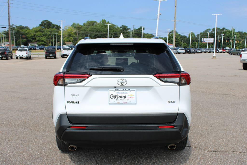 Used 2023 Toyota RAV4 XLE w/ Convenience Package FWD image 19