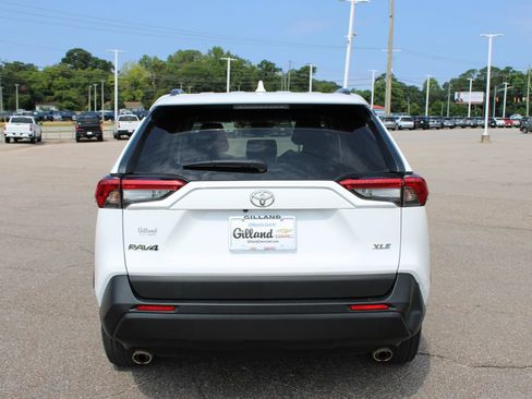 Used 2023 Toyota RAV4 XLE w/ Convenience Package FWD image 19