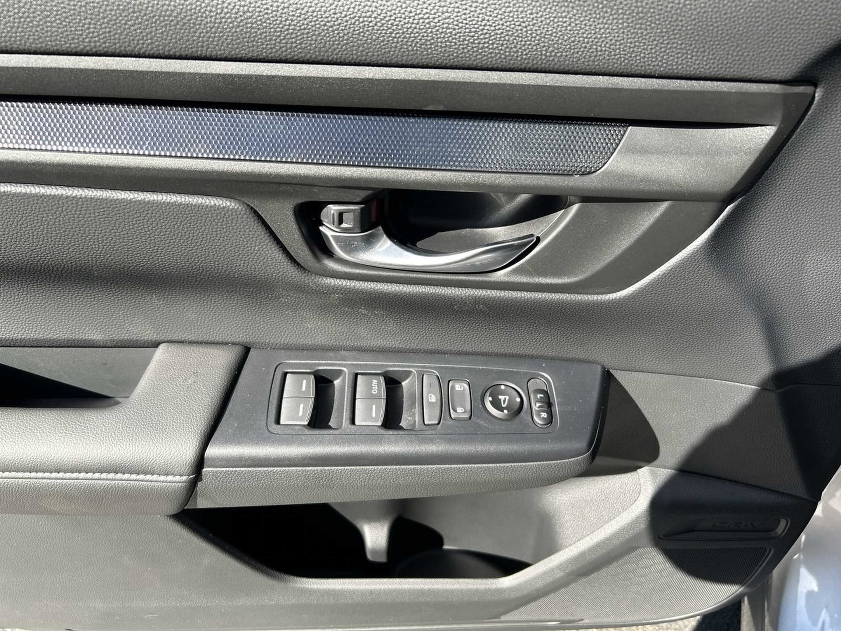 Used 2024 Honda CR-V LX image 16