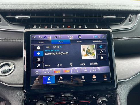 Certified 2024 Jeep Grand Cherokee L Limited w/ Black Appearance Package image 17