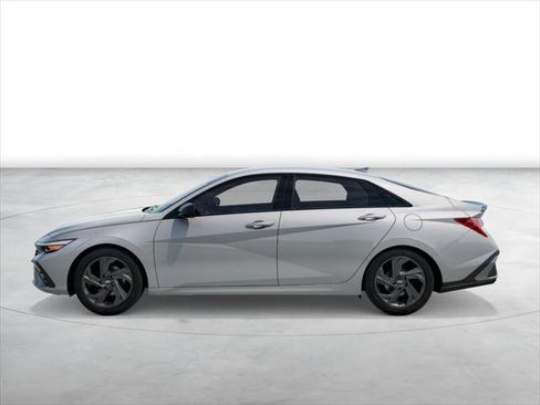 New 2026 Hyundai Elantra Sport image 3