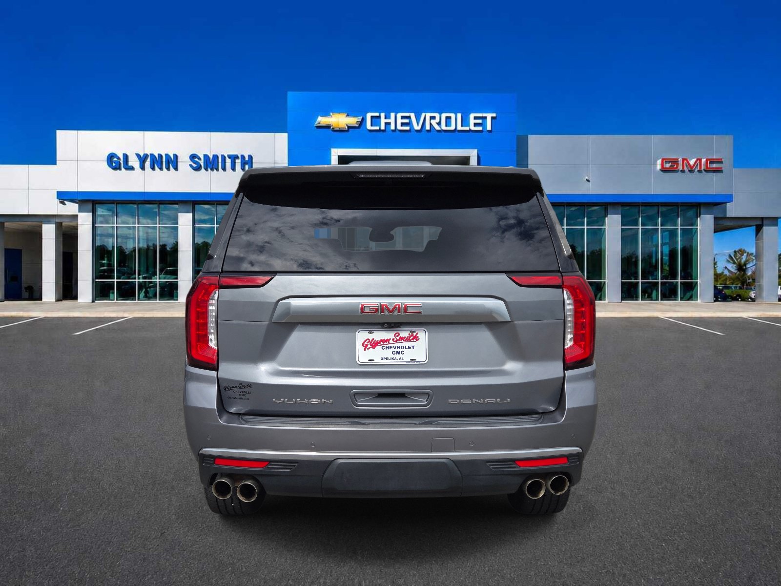 Used 2022 GMC Yukon XL Denali w/ Denali Premium Package AWD/4WD image 8