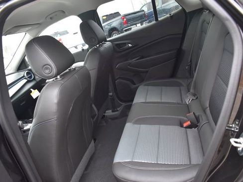 New 2026 Chevrolet Trax LT w/ Driver Confidence Package image 18