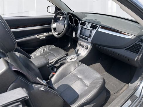 Used 2010 Chrysler Sebring Limited FWD image 7