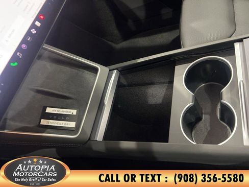 Used 2026 Tesla Model Y 2WD image 32