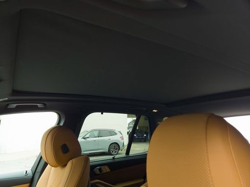 Used 2025 BMW X5 sDrive40i w/ Executive Package image 20