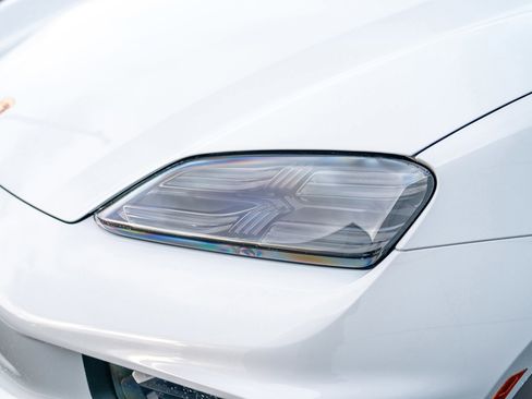 New 2026 Porsche Macan 4 Electric image 29