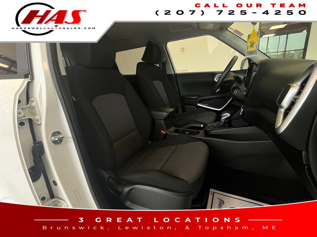 Used 2021 Kia Soul LX FWD image 11