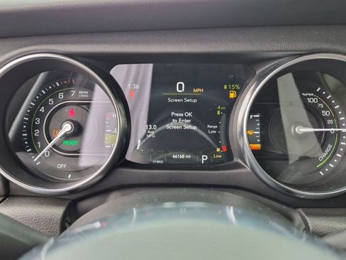 Used 2022 Jeep Wrangler Unlimited Sahara w/ Cold Weather Group AWD/4WD image 14