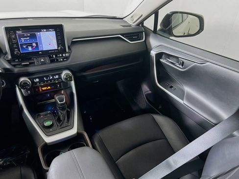 Used 2020 Toyota RAV4 Limited AWD/4WD image 20