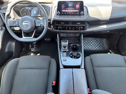 Used 2023 Nissan Rogue S FWD image 12