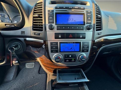Used 2011 Hyundai Santa Fe Limited AWD/4WD image 15