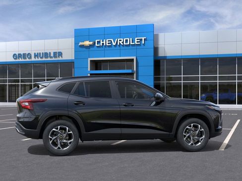 New 2025 Chevrolet Trax LT w/ Driver Confidence Package image 5