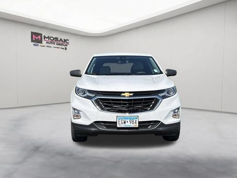 Used 2020 Chevrolet Equinox LS w/ LS Convenience Package AWD/4WD image 3