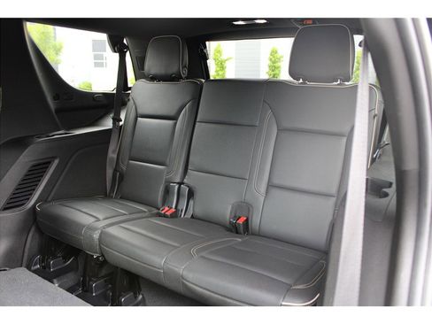 Used 2021 GMC Yukon SLT image 14