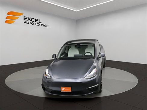 Used 2023 Tesla Model Y Performance image 53