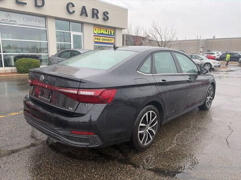 Used 2025 Volkswagen Jetta SE image 8