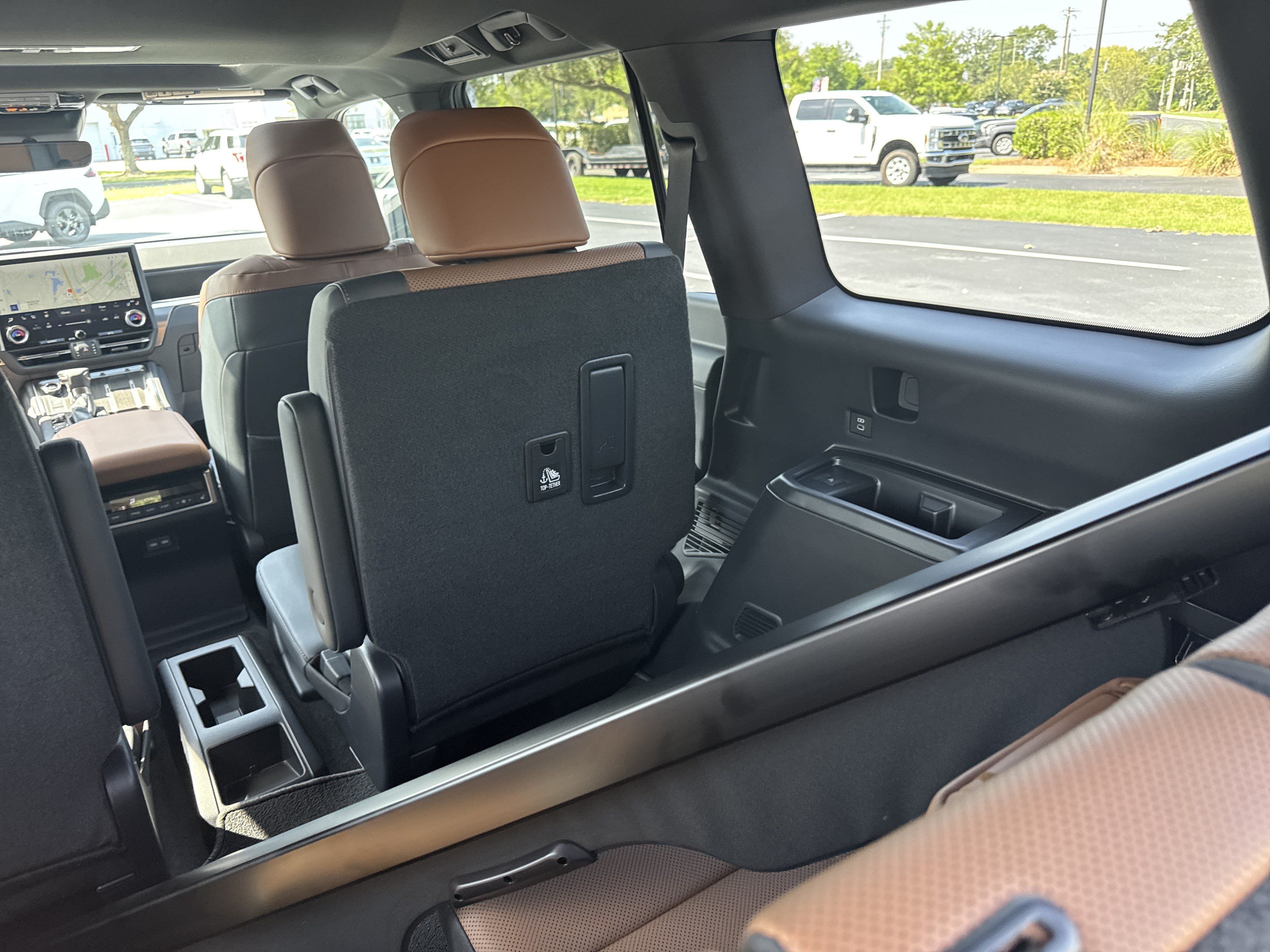 Used 2026 Lexus GX 550 w/ Cold Area Package AWD/4WD image 32