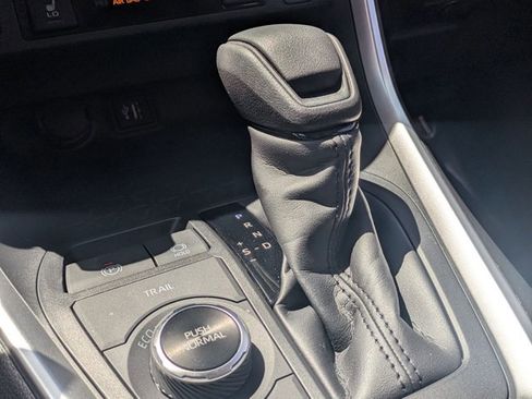 Certified 2025 Toyota RAV4 XLE w/ Convenience Package image 11