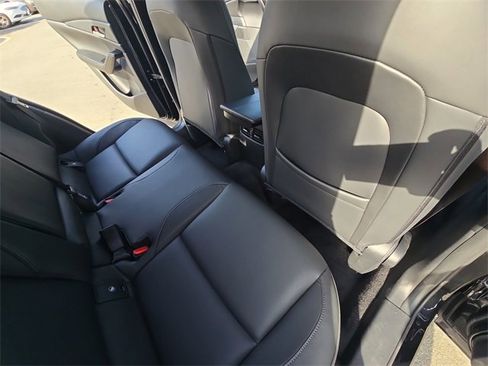 Used 2025 MAZDA CX-30 AWD 2.5 S w/ Preferred Package image 12