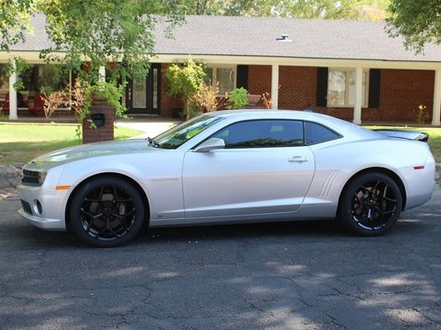 Used 2010 Chevrolet Camaro SS w/ RS Package image 29